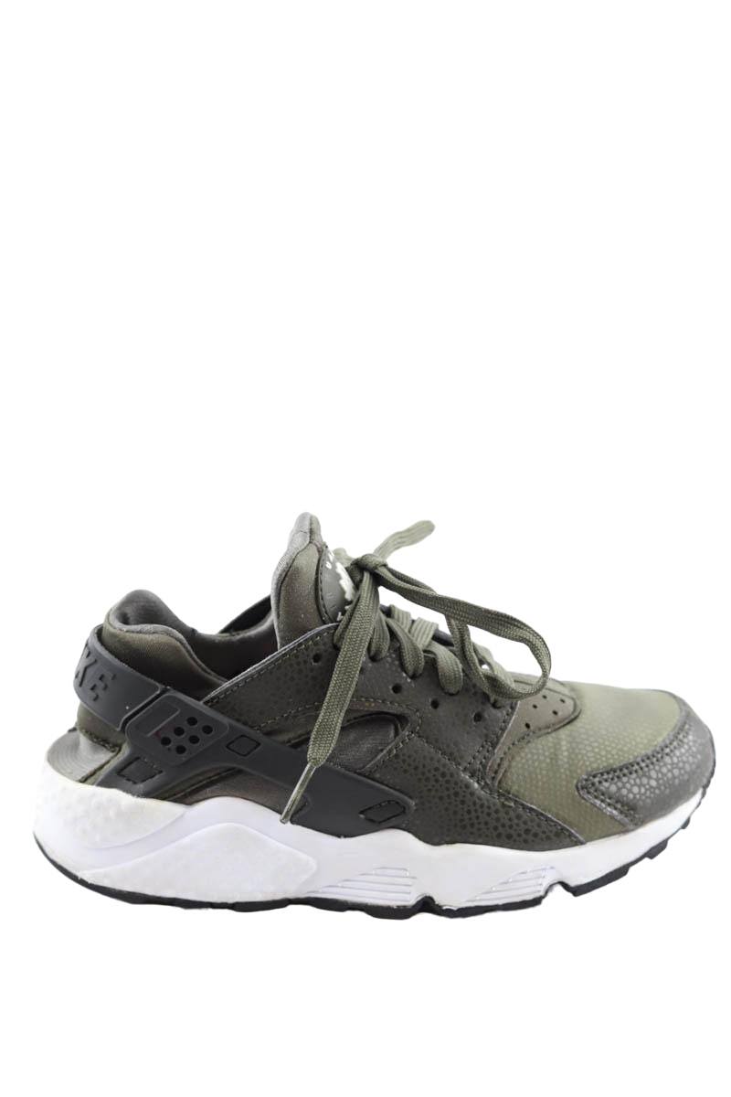 Baskets Huarache Nike de seconde main pour Femme