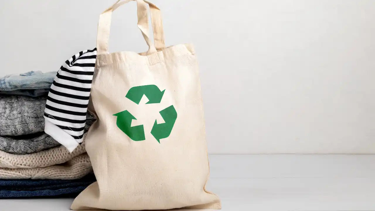 Fast fashion vs. Mode responsable: Pourquoi il est urgent d’adopter des alternatives.