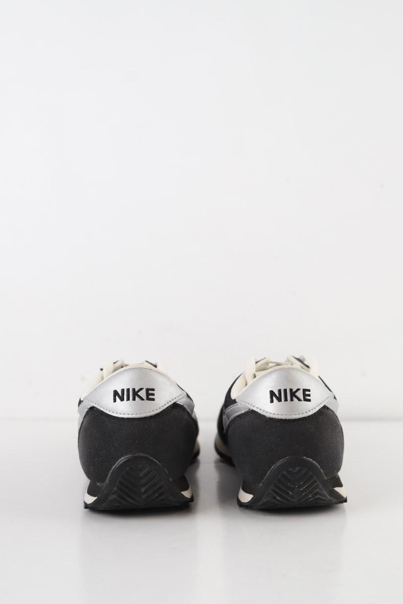 Baskets Nike  Noir