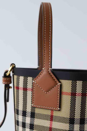 Sacs à bandoulière Burberry  Beige