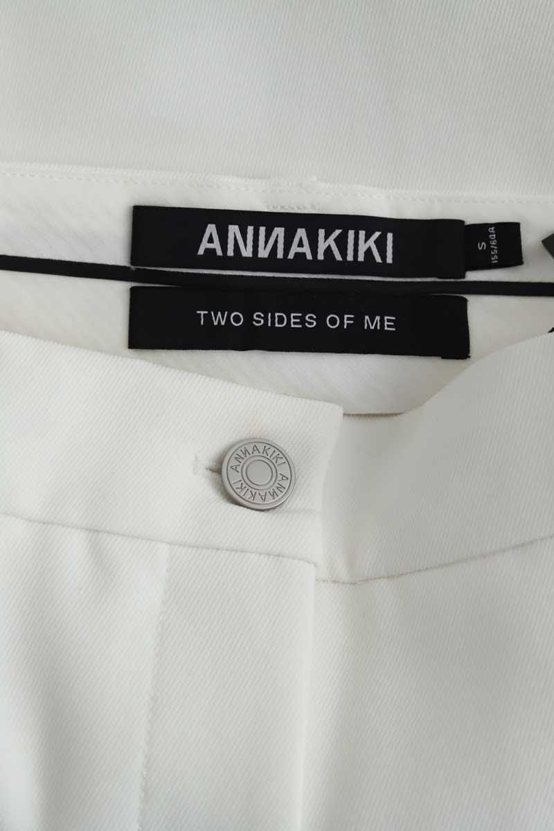 Droit Annakiki  Blanc