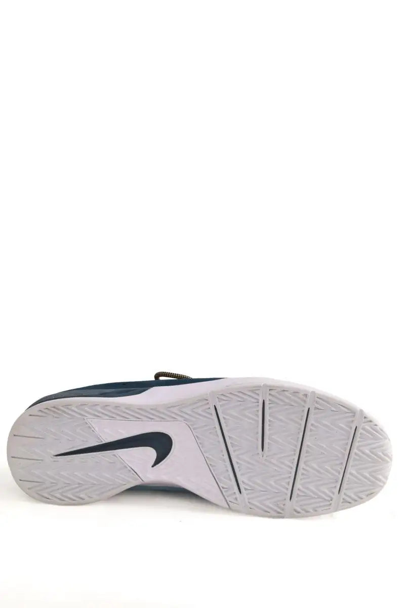 Baskets basses Nike Vert en Tissu