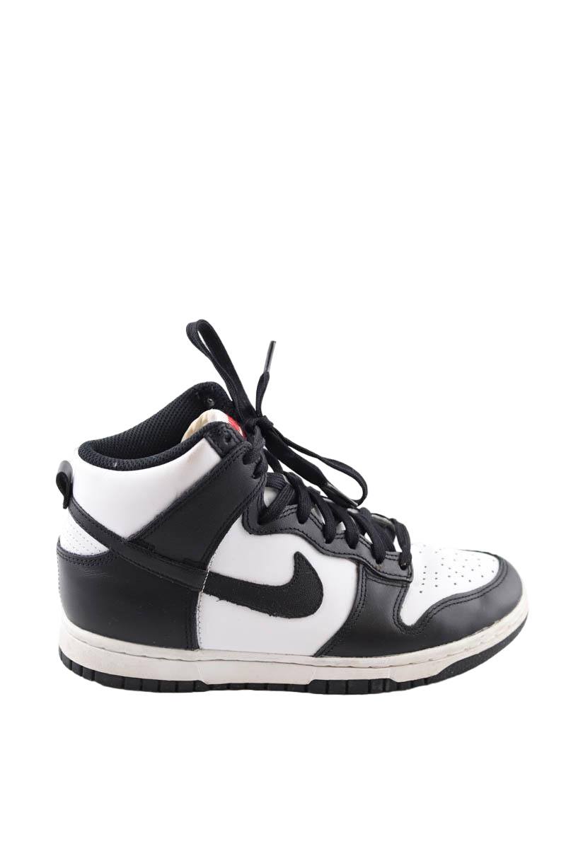 Baskets Nike  Noir