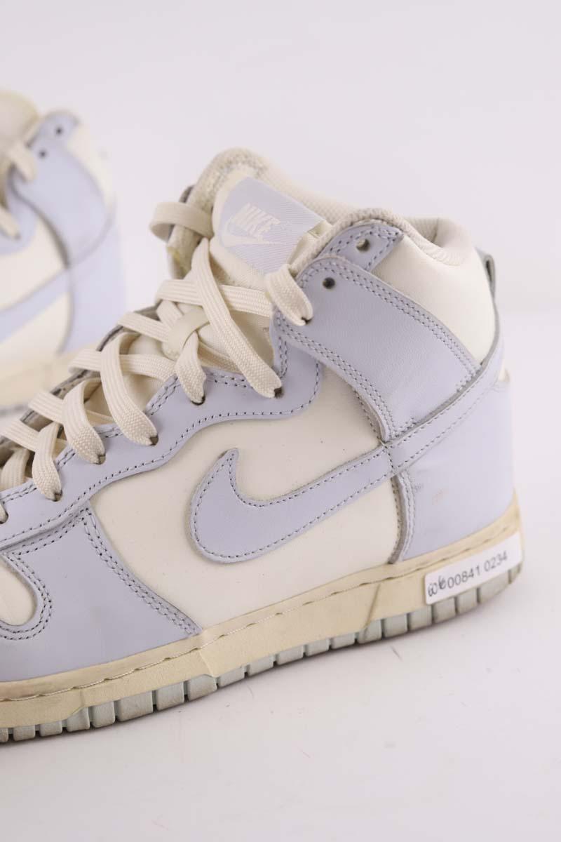 Baskets Nike  Beige