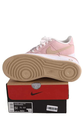 Baskets Nike SF Air Force 1 Rose en Cuir