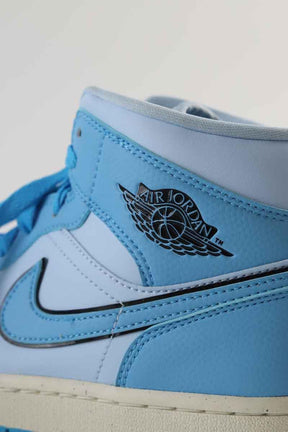 Baskets hautes Nike Air Jordan 1 Bleu