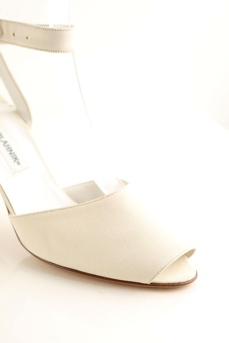 Talons Manolo Blahnik  Ecru