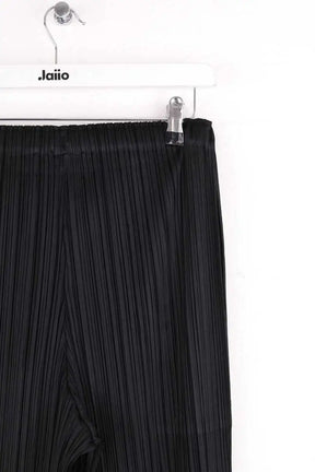 Pantalon droit Pleats Please Noir en Synthétique