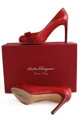 Talons Salvatore Ferragamo Rouge en Cuir