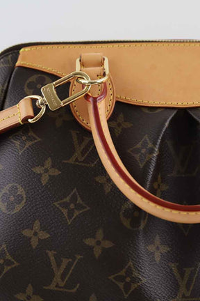 Sacs à bandoulière Louis Vuitton Segur Marron