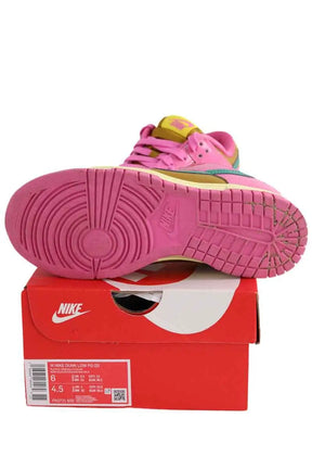 Baskets Nike Rose en Cuir