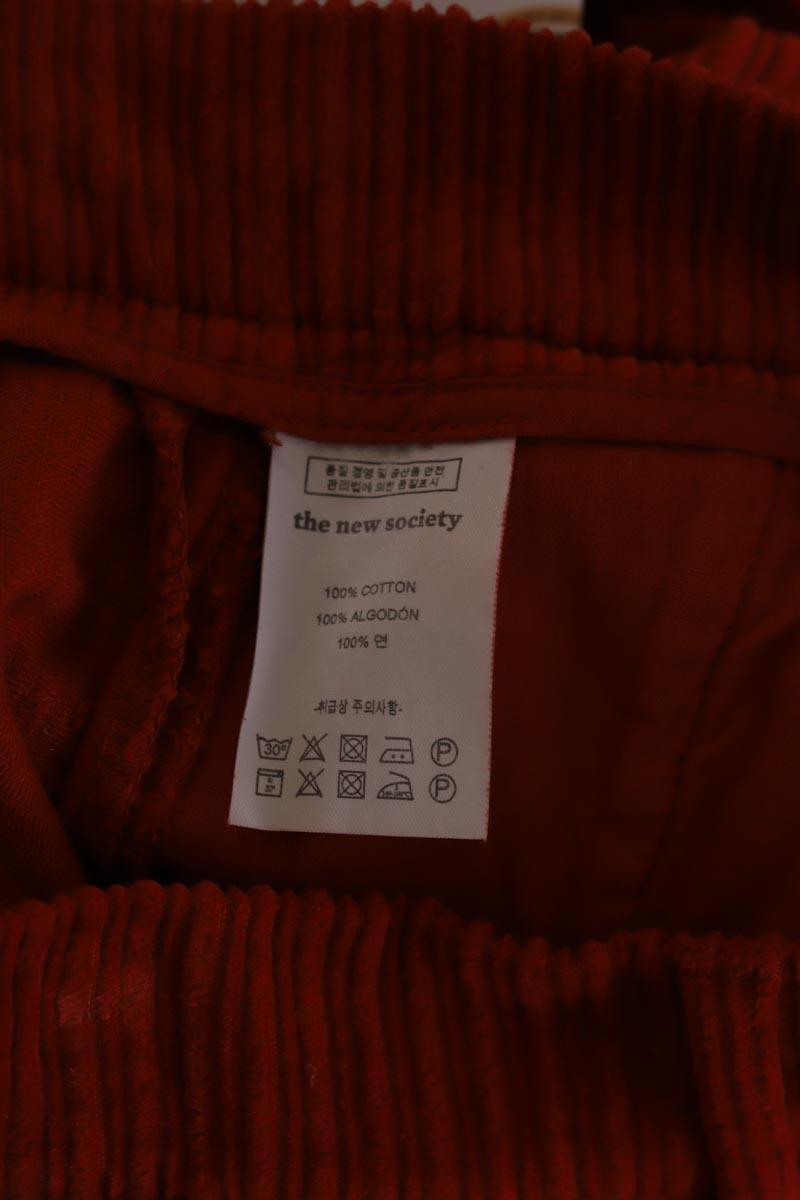 Droit The New Society  Rouge