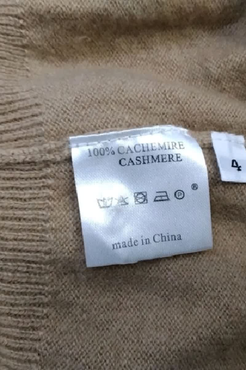 Pull Montagut  Camel