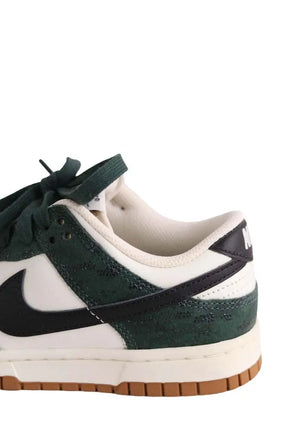 Baskets Nike Vert en Cuir