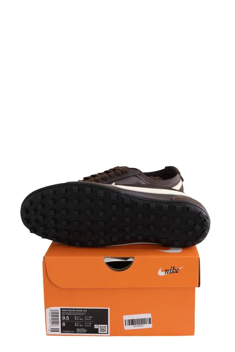 Baskets Nike Marron en Tissu