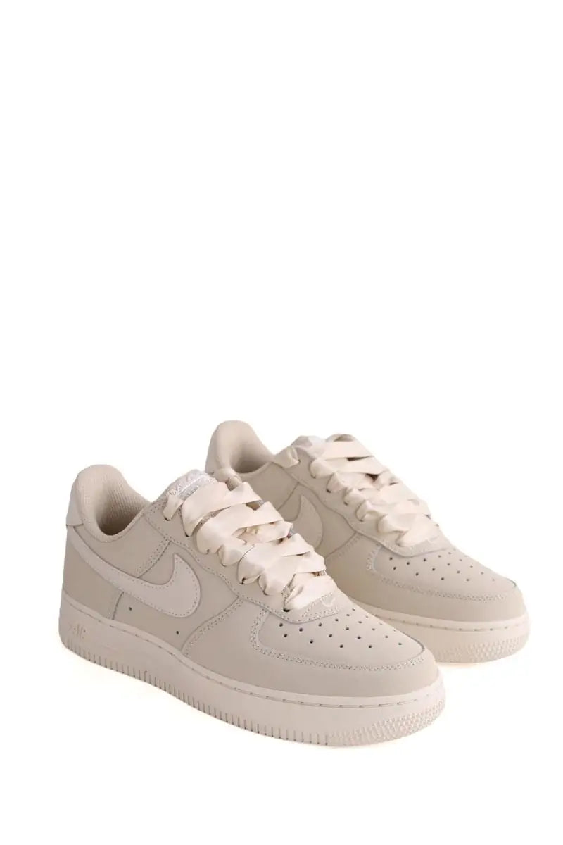 Baskets Nike Beige en Cuir