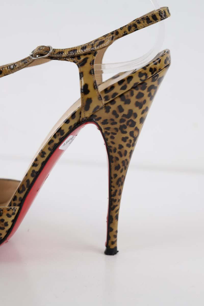 Talons Christian Louboutin  Beige