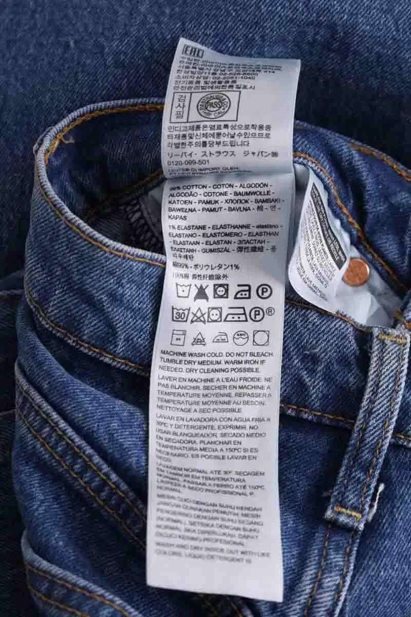 Jean droit Levi's Bleu en Coton