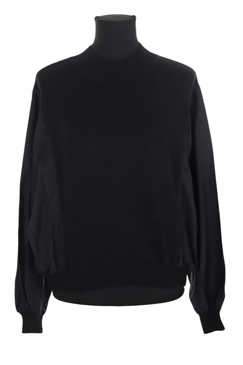 Pulls Closed  Noir