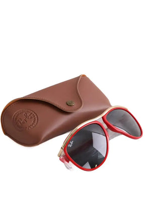 Lunettes de soleil Ray-Ban Rouge en Plastique
