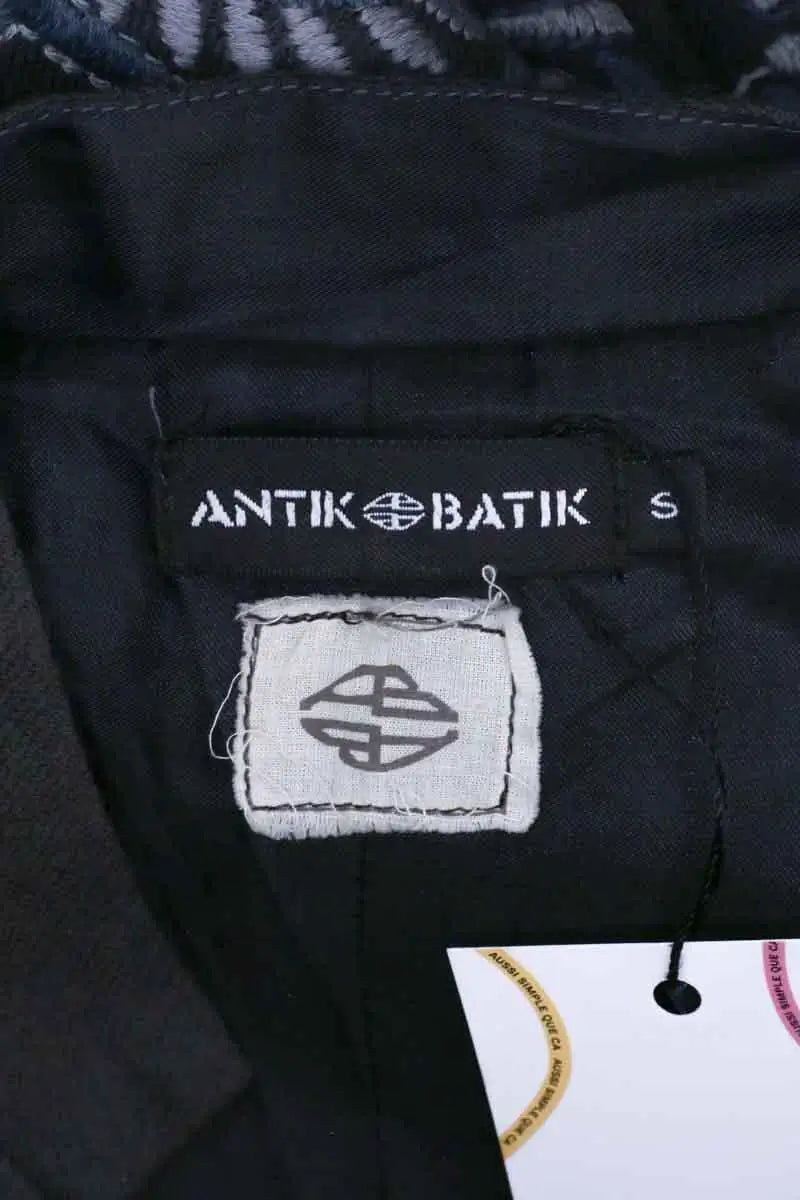 Cape Antik Batik Gris en Synthétique