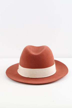 Chapeau La cerise sur le chapeau  Bordeaux