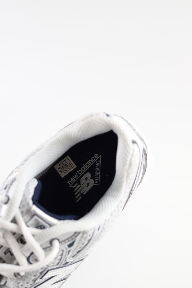 Baskets New Balance  Argent