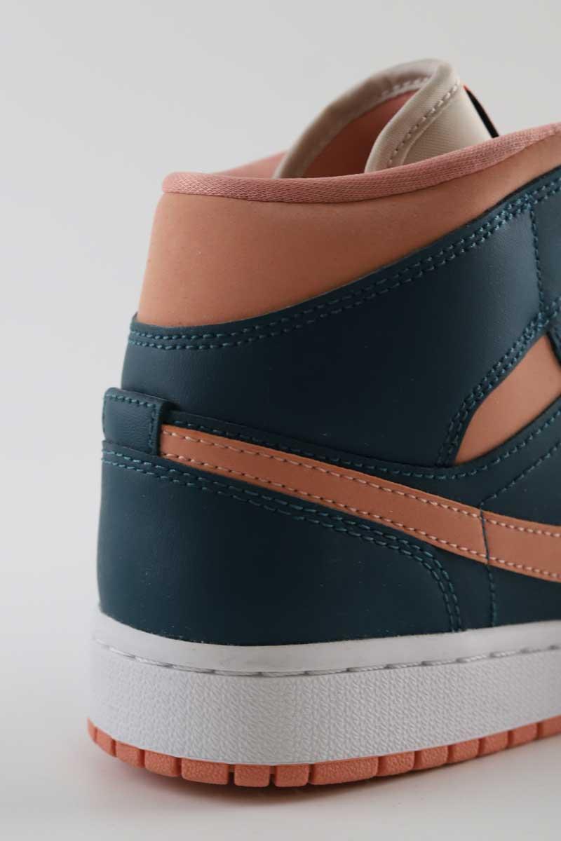 Baskets Nike Air Jordan 1 Rose