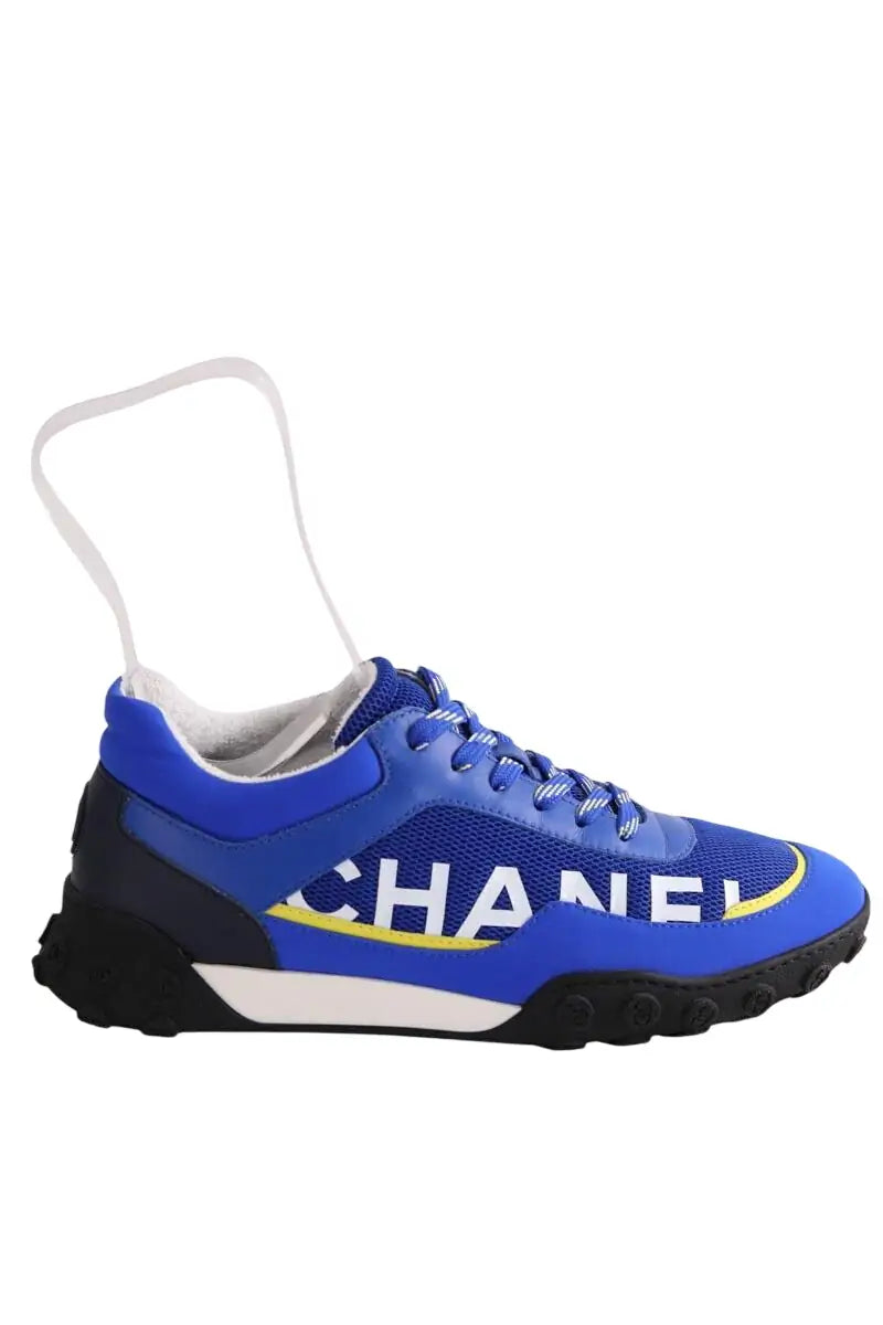 Baskets Chanel Bleu en Tissu, taille 39 - Seconde Main