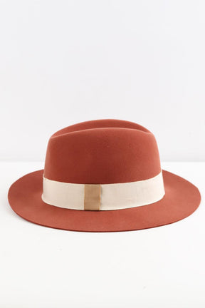 Chapeau La cerise sur le chapeau  Bordeaux