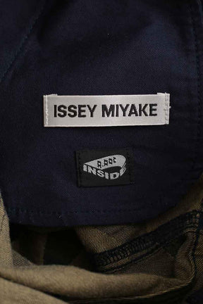 Droit Issey Miyake  Kaki
