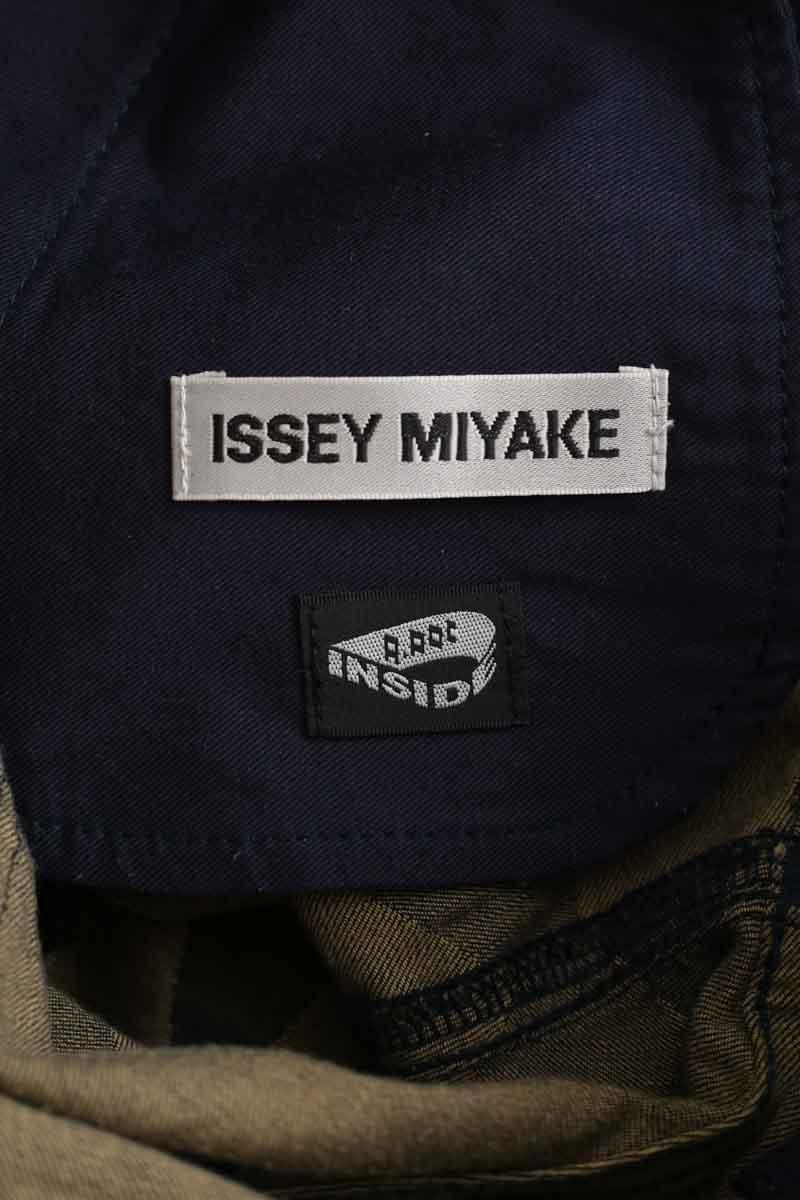 Droit Issey Miyake  Kaki