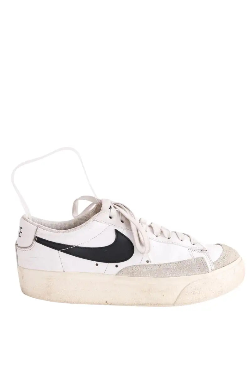 Baskets Nike Blanc en Cuir, taille 39 - Seconde Main