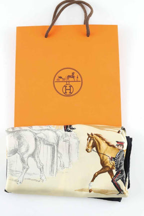 Carrés Hermès  Beige