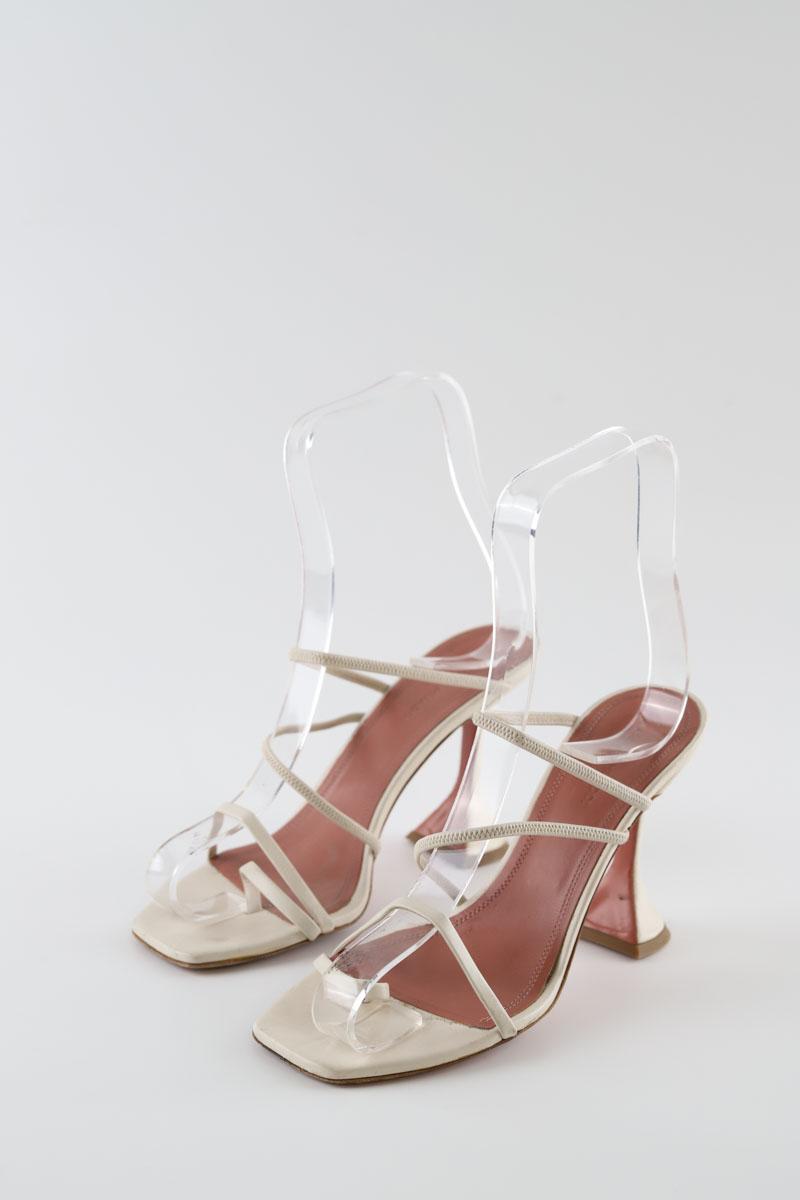 Talons Amina Muaddi  Ecru
