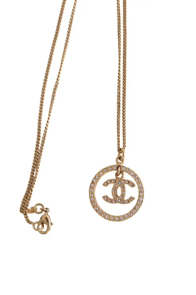 Collier Chanel Doré en Acier