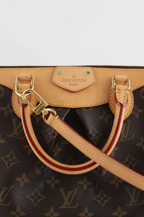 Sacs à bandoulière Louis Vuitton Segur Marron