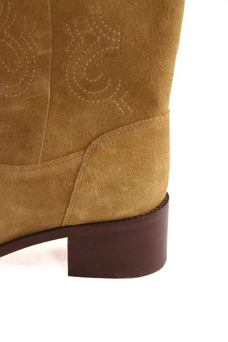 Boots western Sézane Camel en Daim