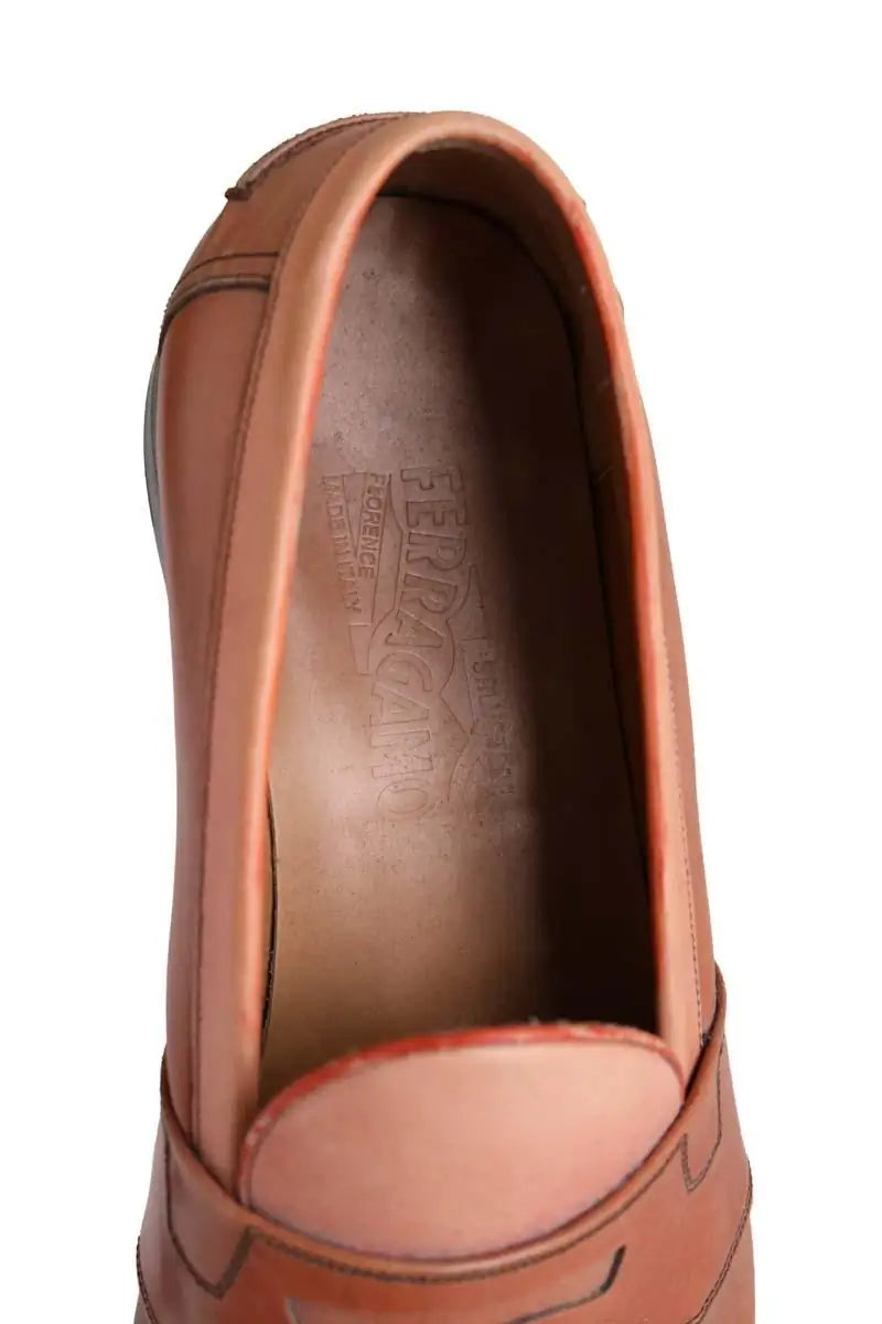 Mocassins Salvatore Ferragamo Beige en Cuir
