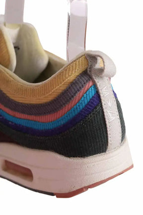 Baskets basses Nike Multicolore en Daim