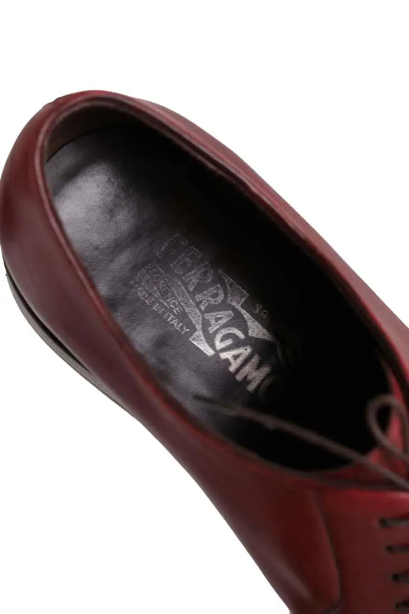 Chaussures à lacets Salvatore Ferragamo Bordeaux en Cuir