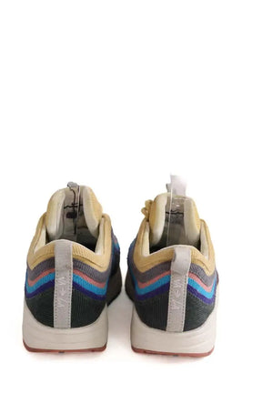 Baskets basses Nike Multicolore en Daim