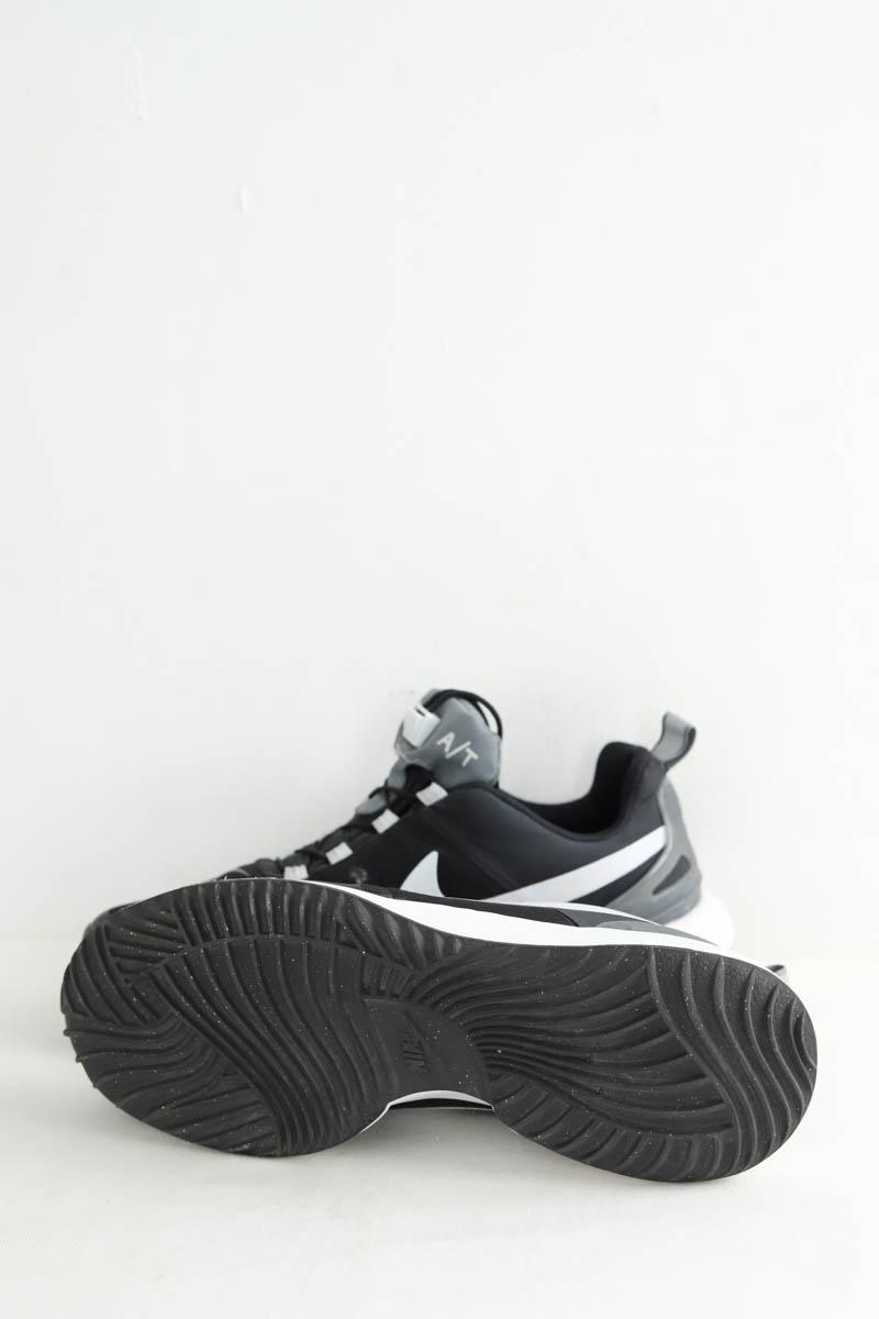 Baskets basses Nike  Noir