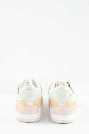 Baskets Nike  Blanc