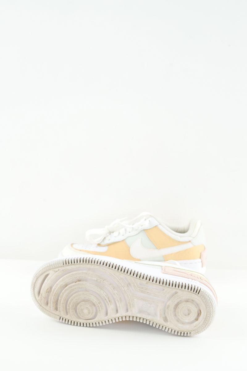Baskets Nike  Blanc