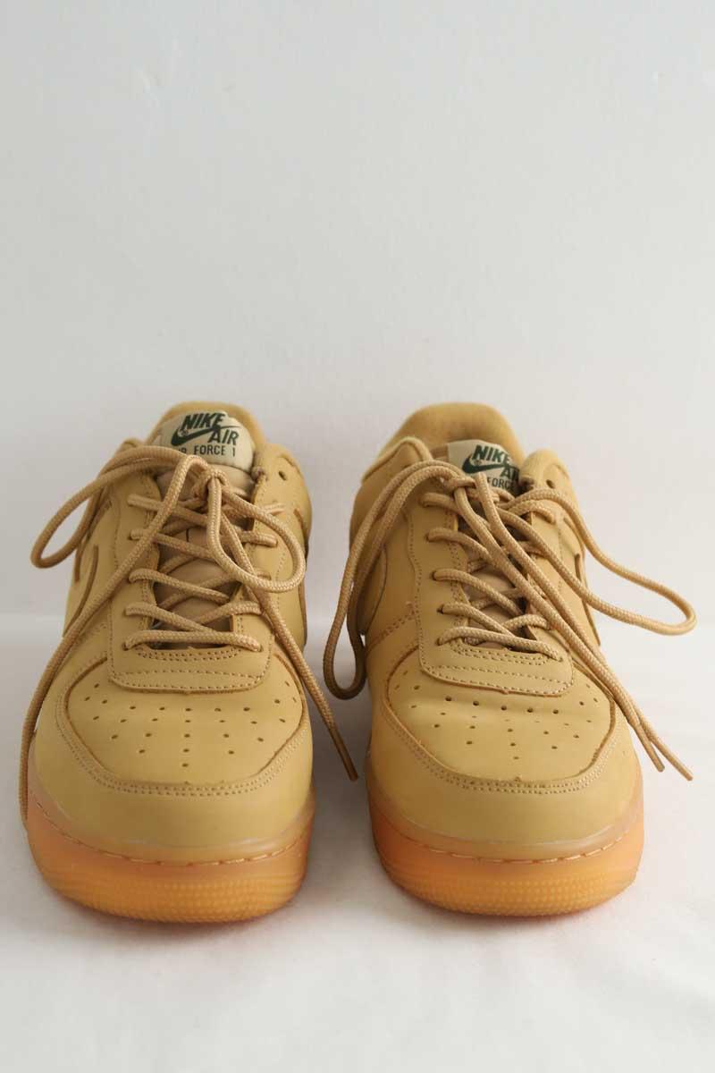 Baskets Nike  Beige
