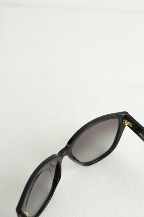 Lunettes de soleil Miu Miu  Noir