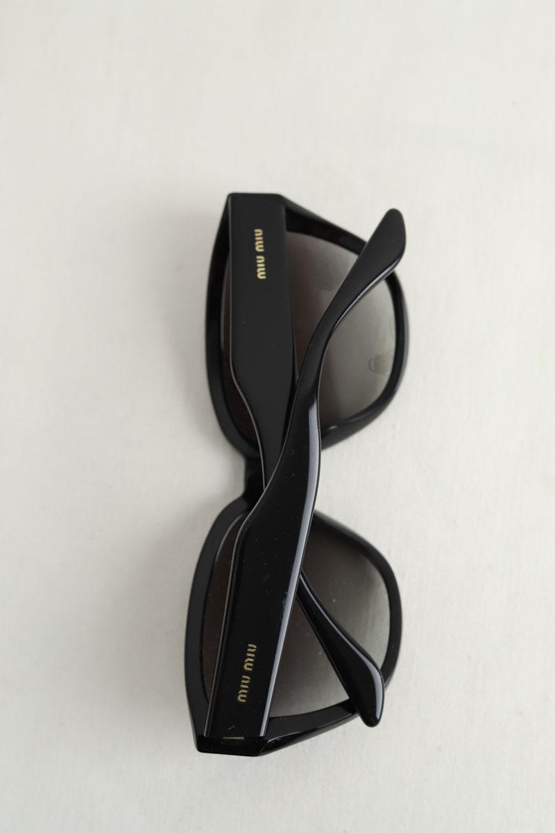 Lunettes de soleil Miu Miu  Noir