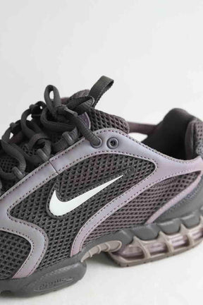 Baskets Nike Air Zoom Spiridon Gris
