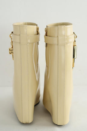 Boots à boucles Givenchy Shark Beige